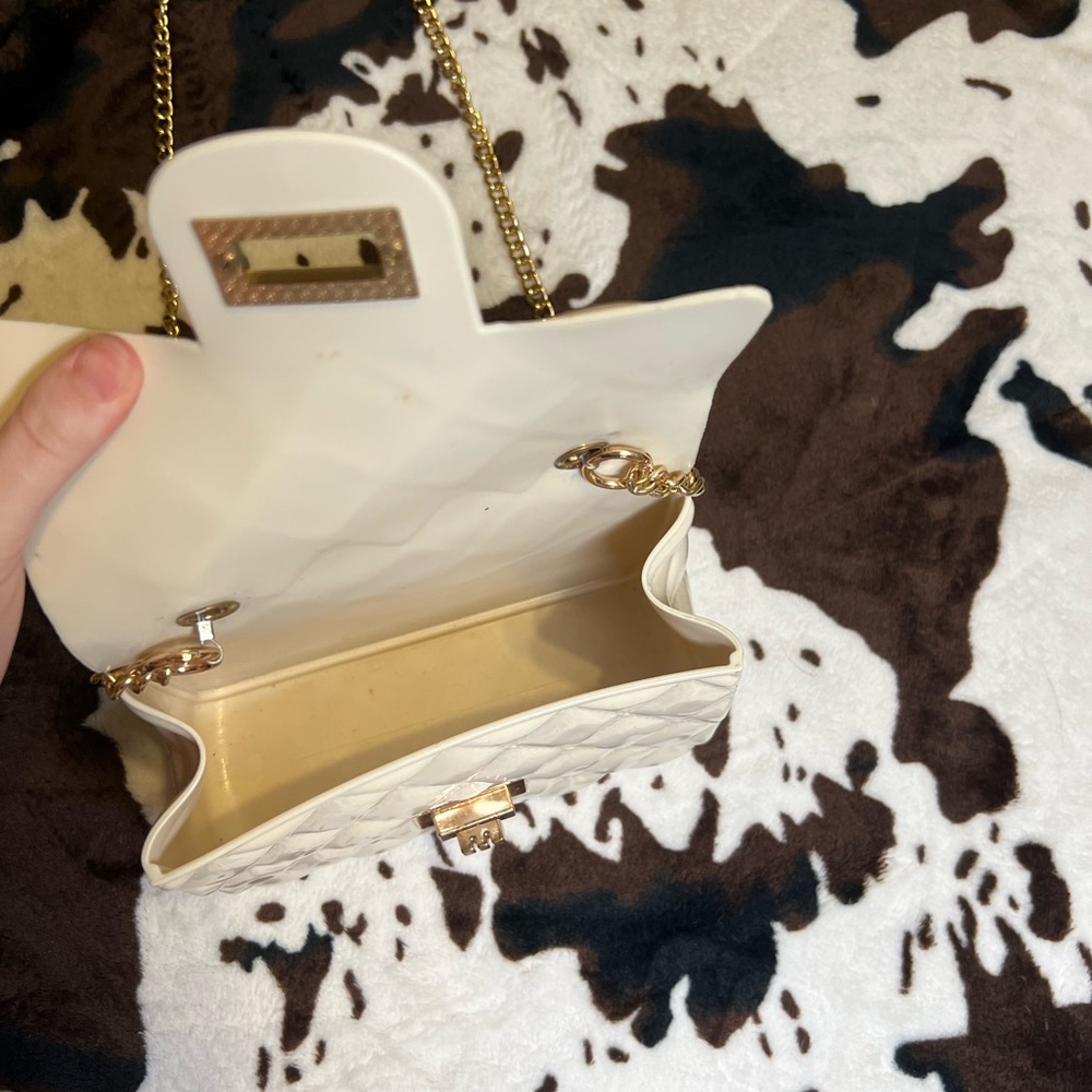 small purse - Picture 3 of 5